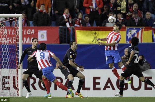  Atletico Madrid Unggul 1-0 atas Real Sociedad, Babak Pertama